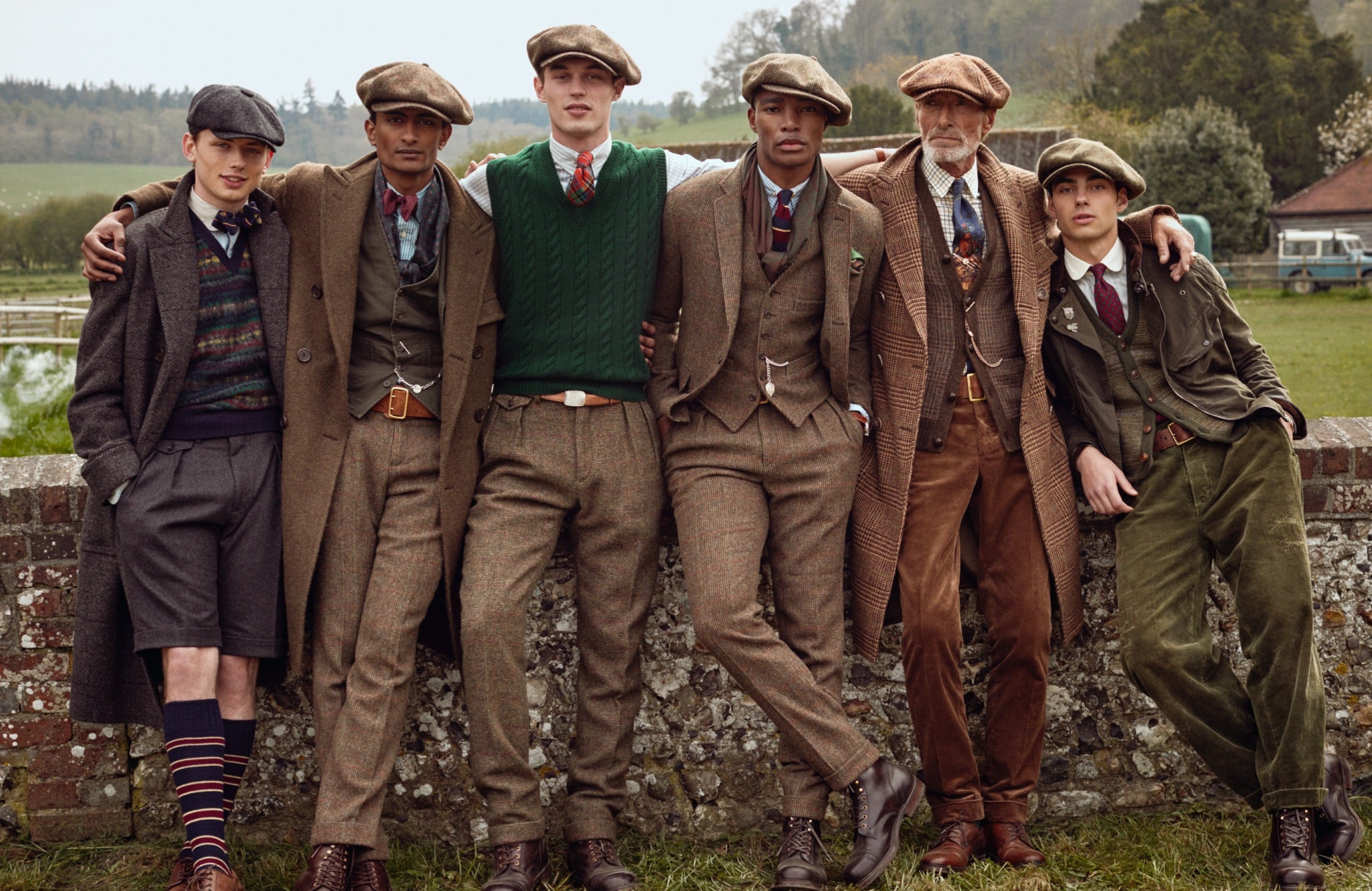 <strong>CROSS COUNTRY </strong><br/><span>The current collection of Polo Originals uses tweed as texture, creating a look that is drawn from classic menswear but combined with unexpected pieces of workwear - a twill vest, mended cords, cap-toe boots, and double-pronged belts</span><br/><rlmag_link href="https://www.ralphlauren.eu/bg/en/search?cgid=brands-prl-ties-and-tweed-cg"><button class="shop-collection">Shop the Story</button></rlmag_link>