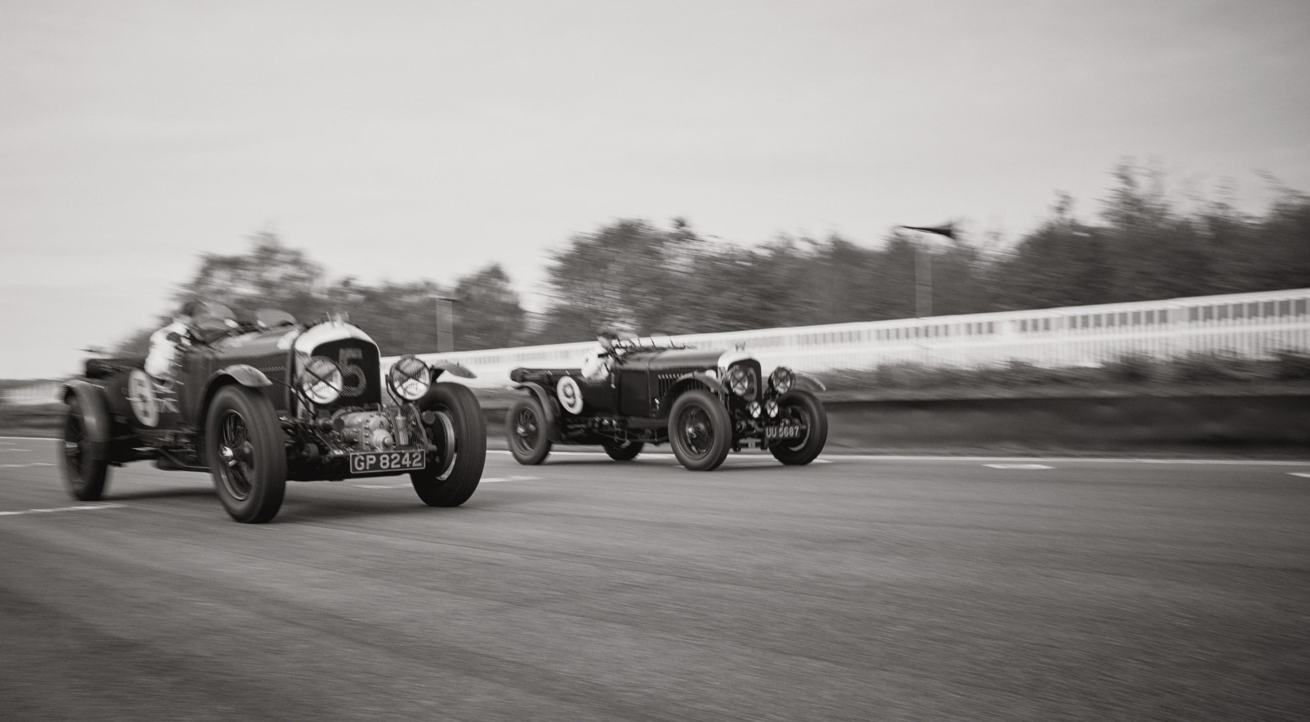 <strong>ON LOCATION</strong><br/><span>This season of Polo Originals, inspired by the golden era of Grand Prix car racing, was photographed at the Goodwood Motor Circuit, which is located in West Sussex, on the 12,000-acre Goodwood Estate. The Circuit has since become known for hosting a number of prestigious motorsport events, including the famous Festival of Speed and Revival.</span> <br/><rlmag_link href="https://www.ralphlauren.eu/mt/en/search?cgid=brands-prl-tough-and-refined-cg"><button class="shop-collection">Shop the Story</button></rlmag_link>