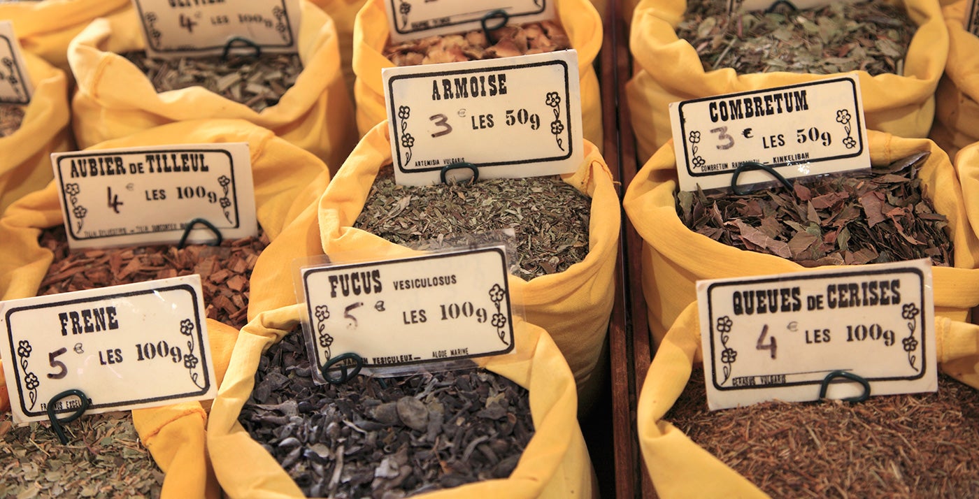                             Ein Nachmittagsspaziergang &#xFC;ber den March&#xE9; Forville ist eine wahre Freude f&#xFC;r die Sinne